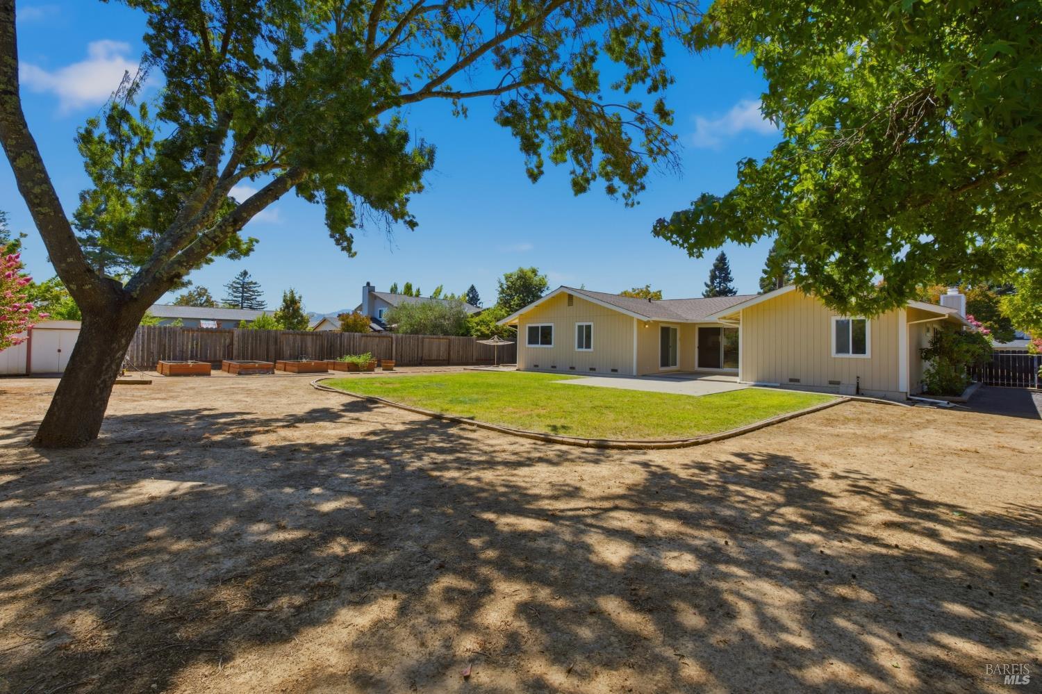1261 Sweetbriar Drive