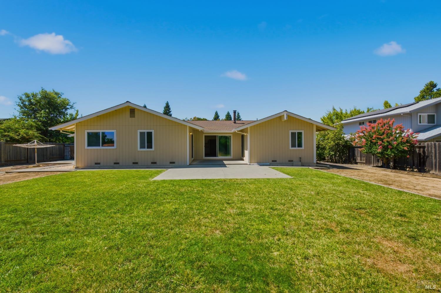 1261 Sweetbriar Drive