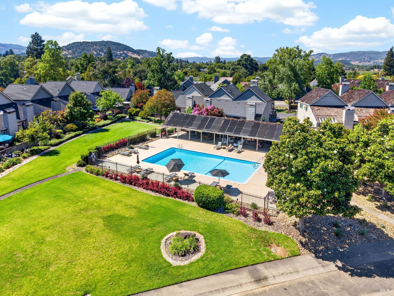 1926 Oak Circle