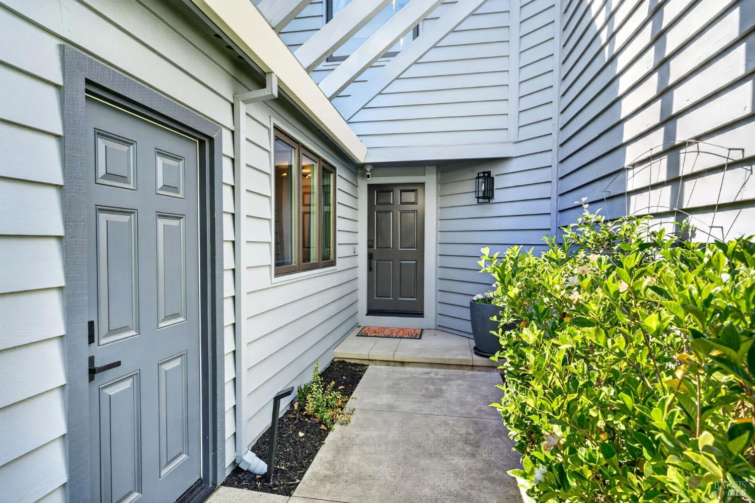 1926 Oak Circle