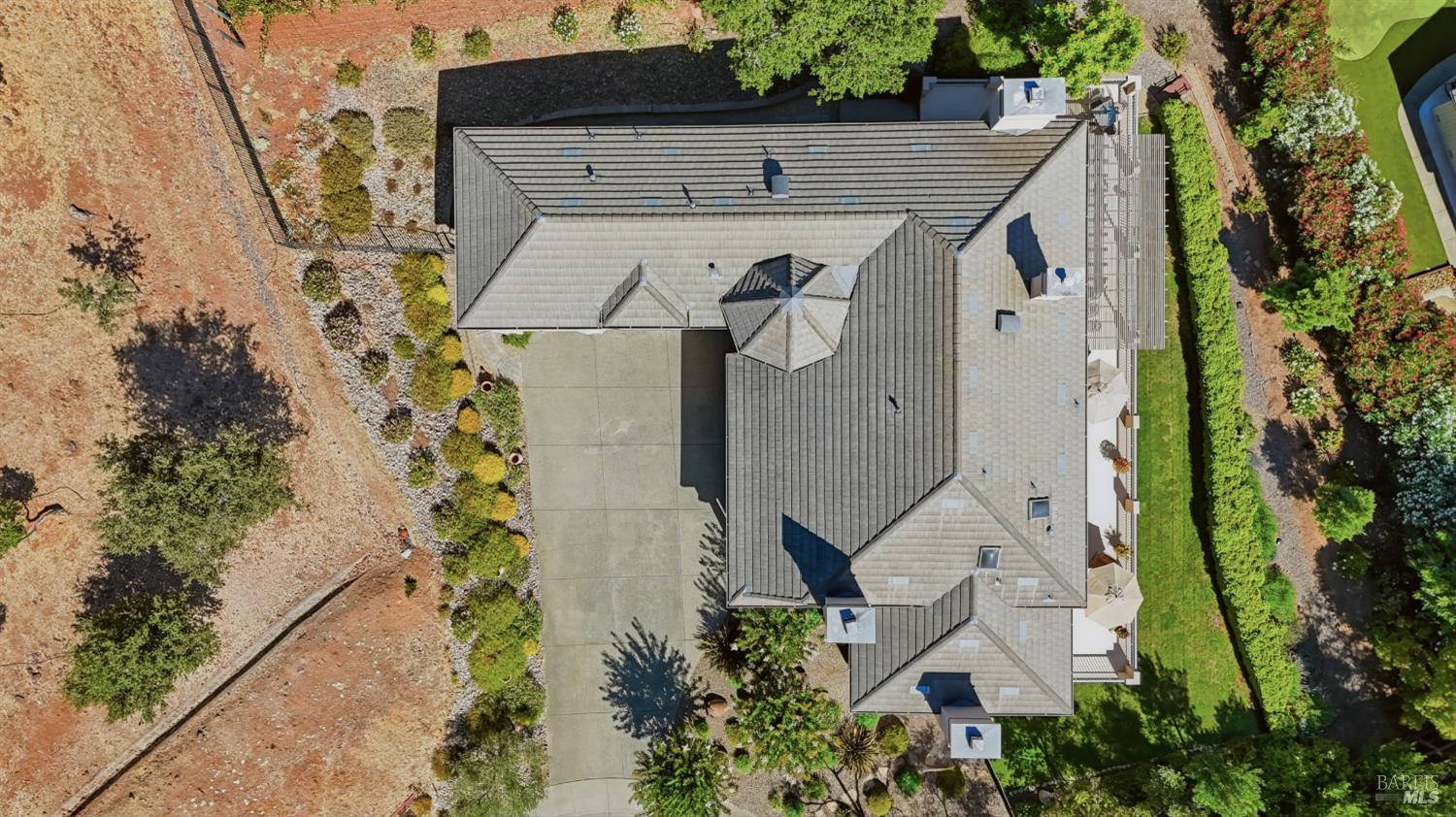 5 Silverstone Court