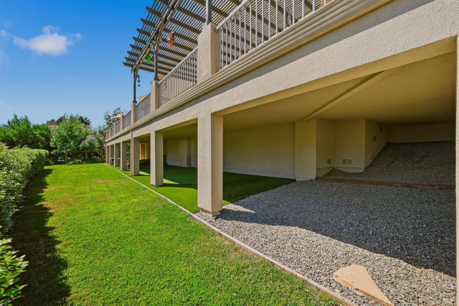 5 Silverstone Court