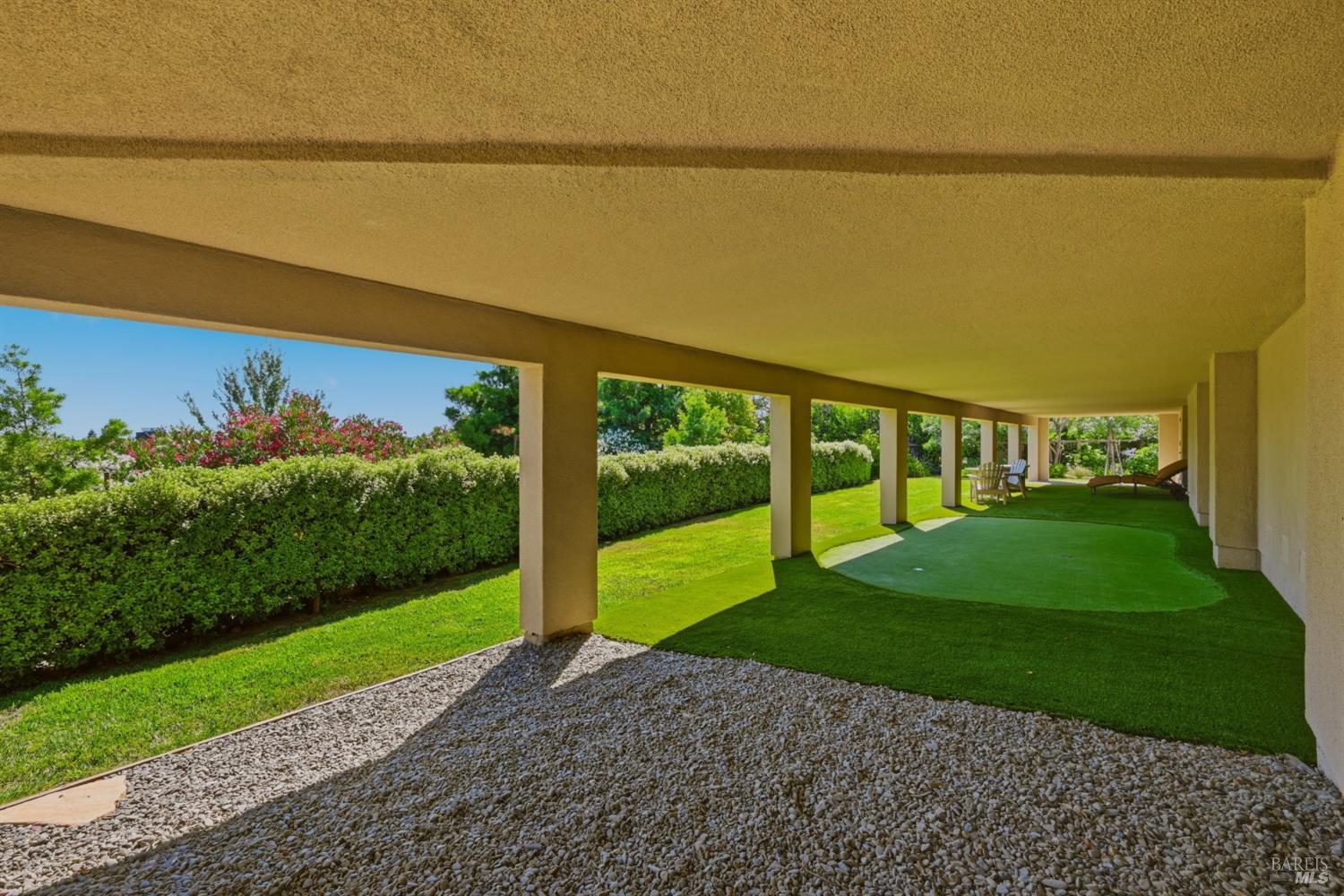 5 Silverstone Court