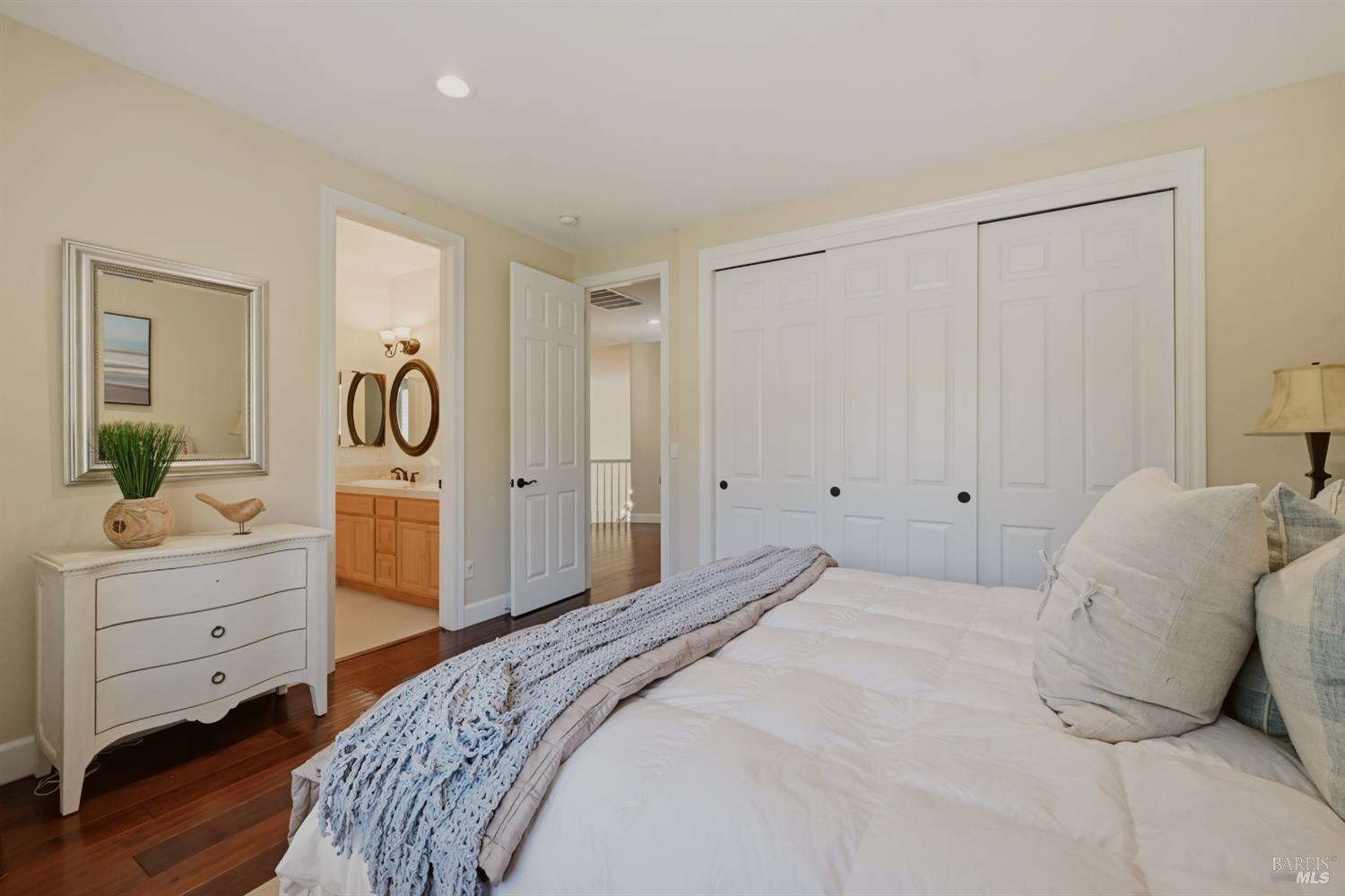 5 Silverstone Court