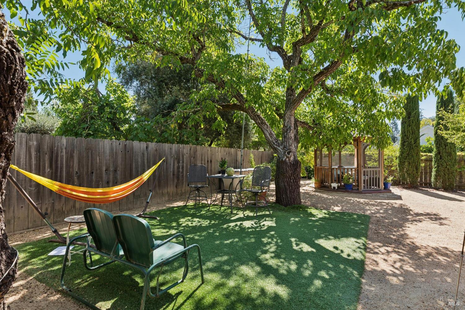 1734 Vineyard Avenue