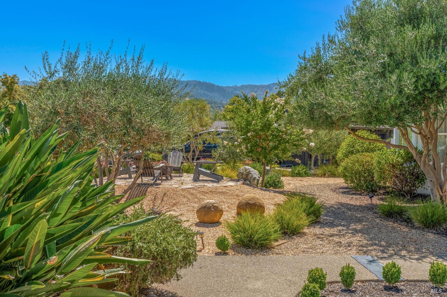 1586 Arrowhead Drive