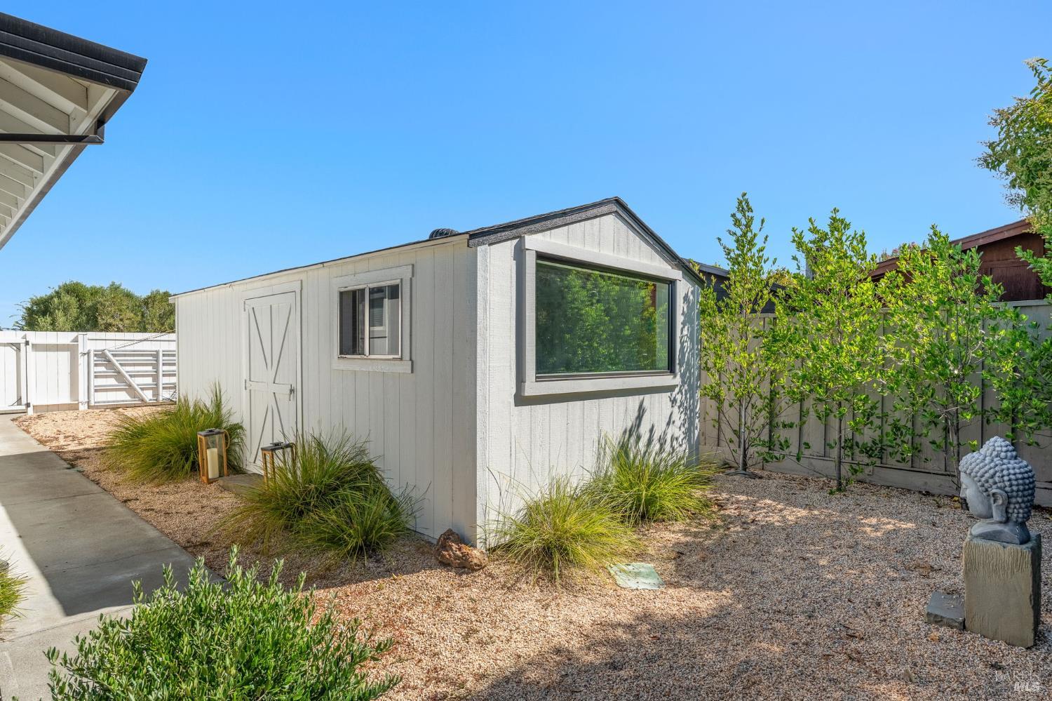 1586 Arrowhead Drive