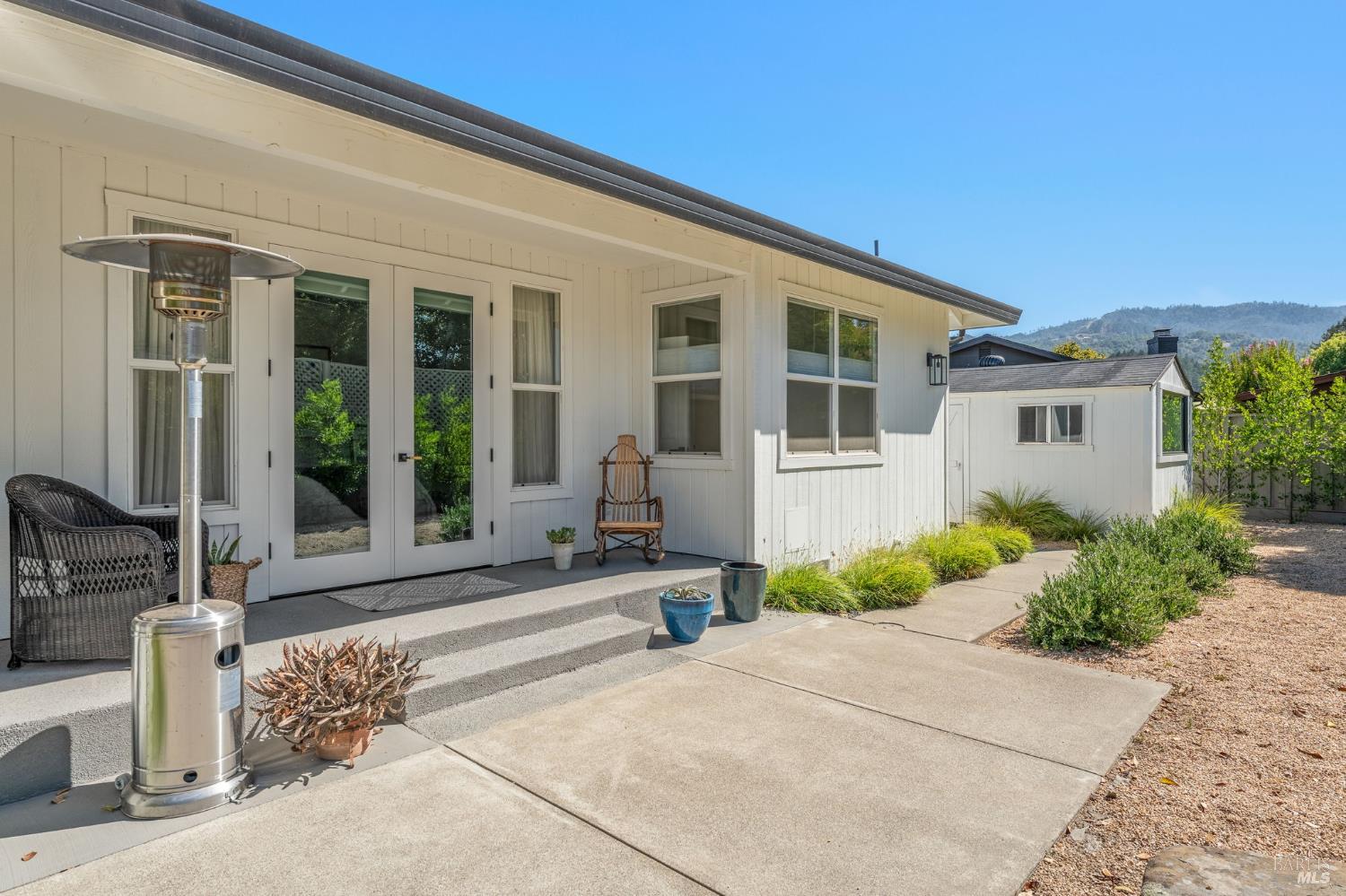 1586 Arrowhead Drive