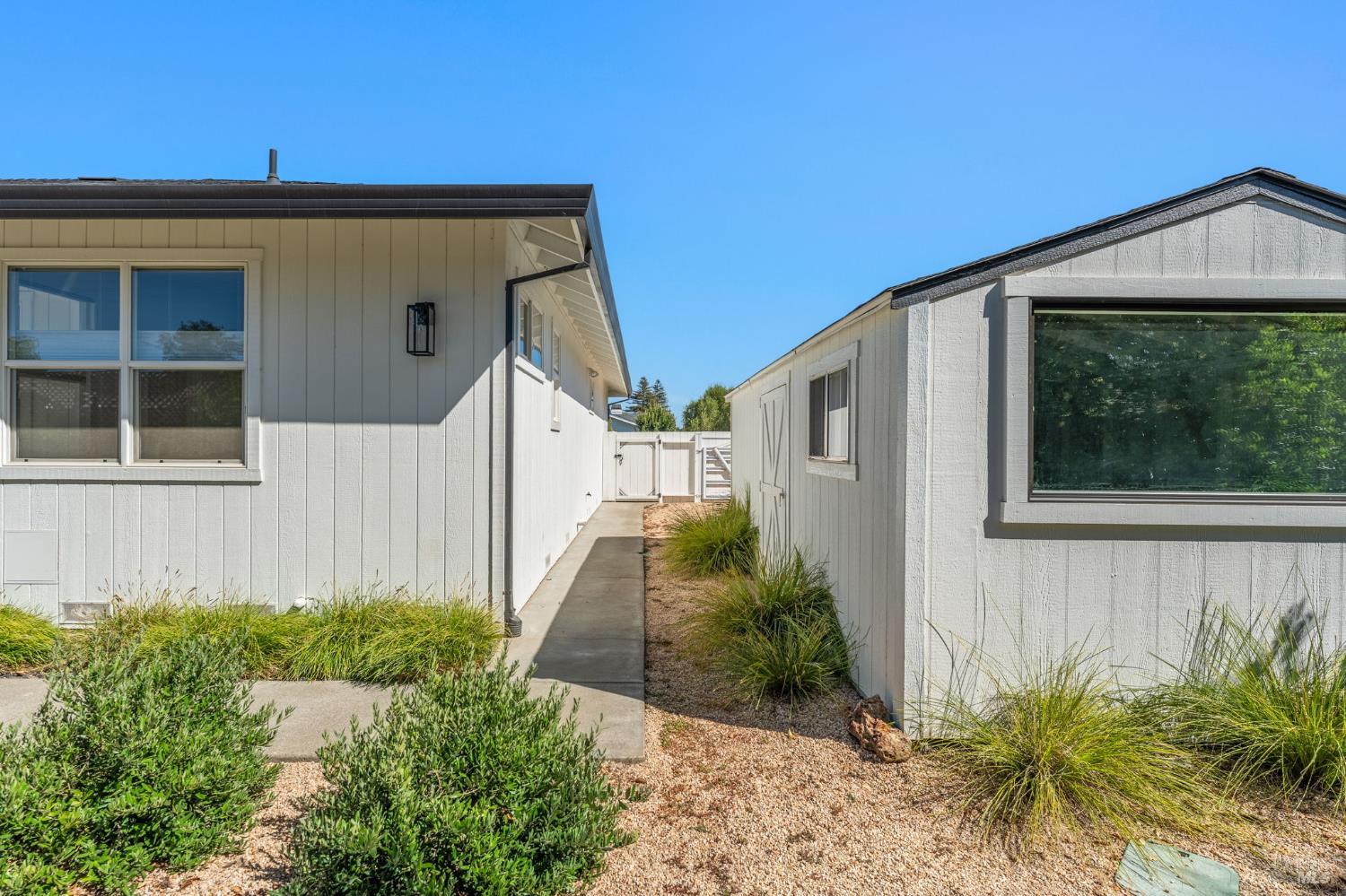 1586 Arrowhead Drive