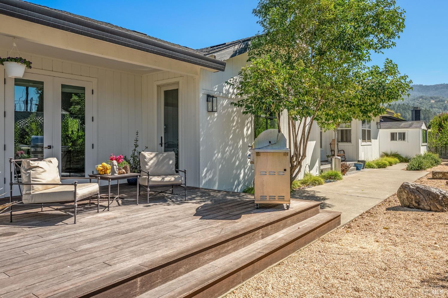 1586 Arrowhead Drive