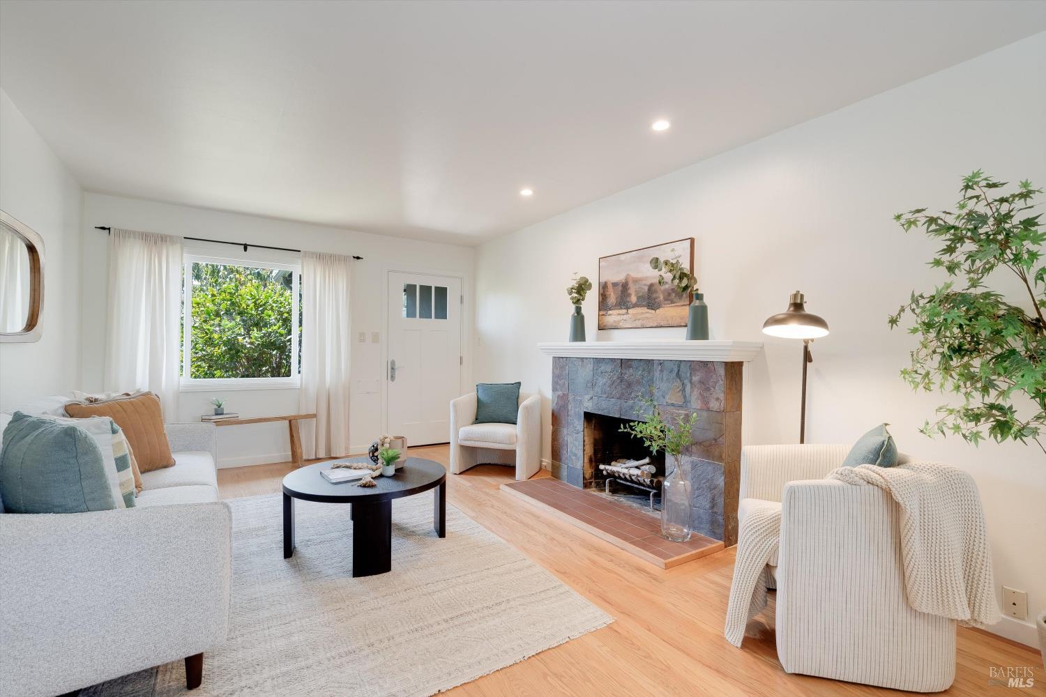 2902 Sunrise Drive