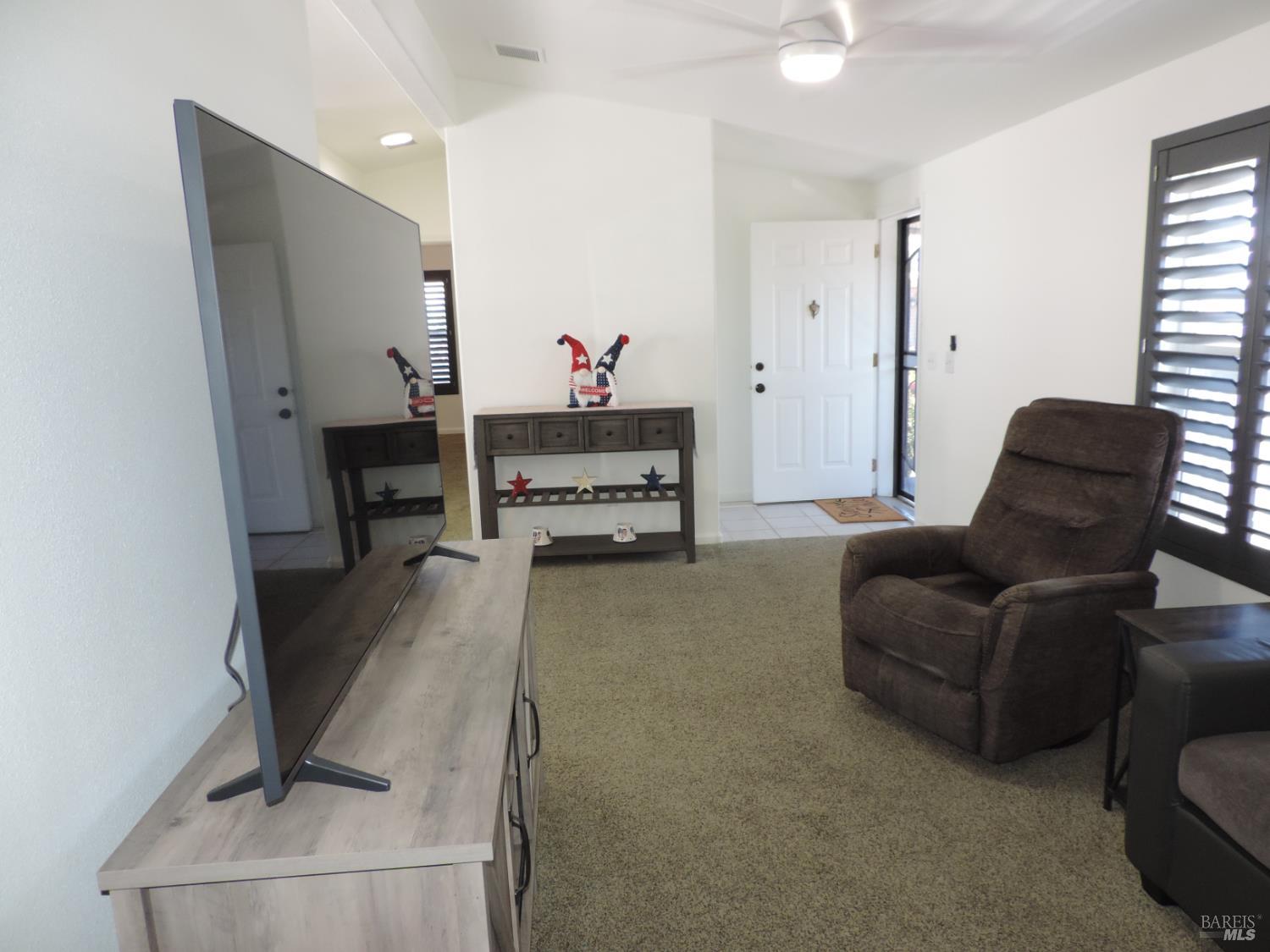 4433 Solano Avenue Unit: #115