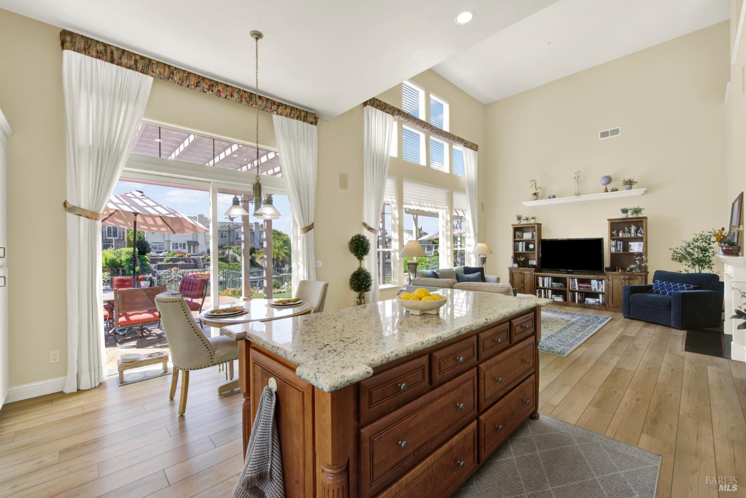 41 N Newport Drive