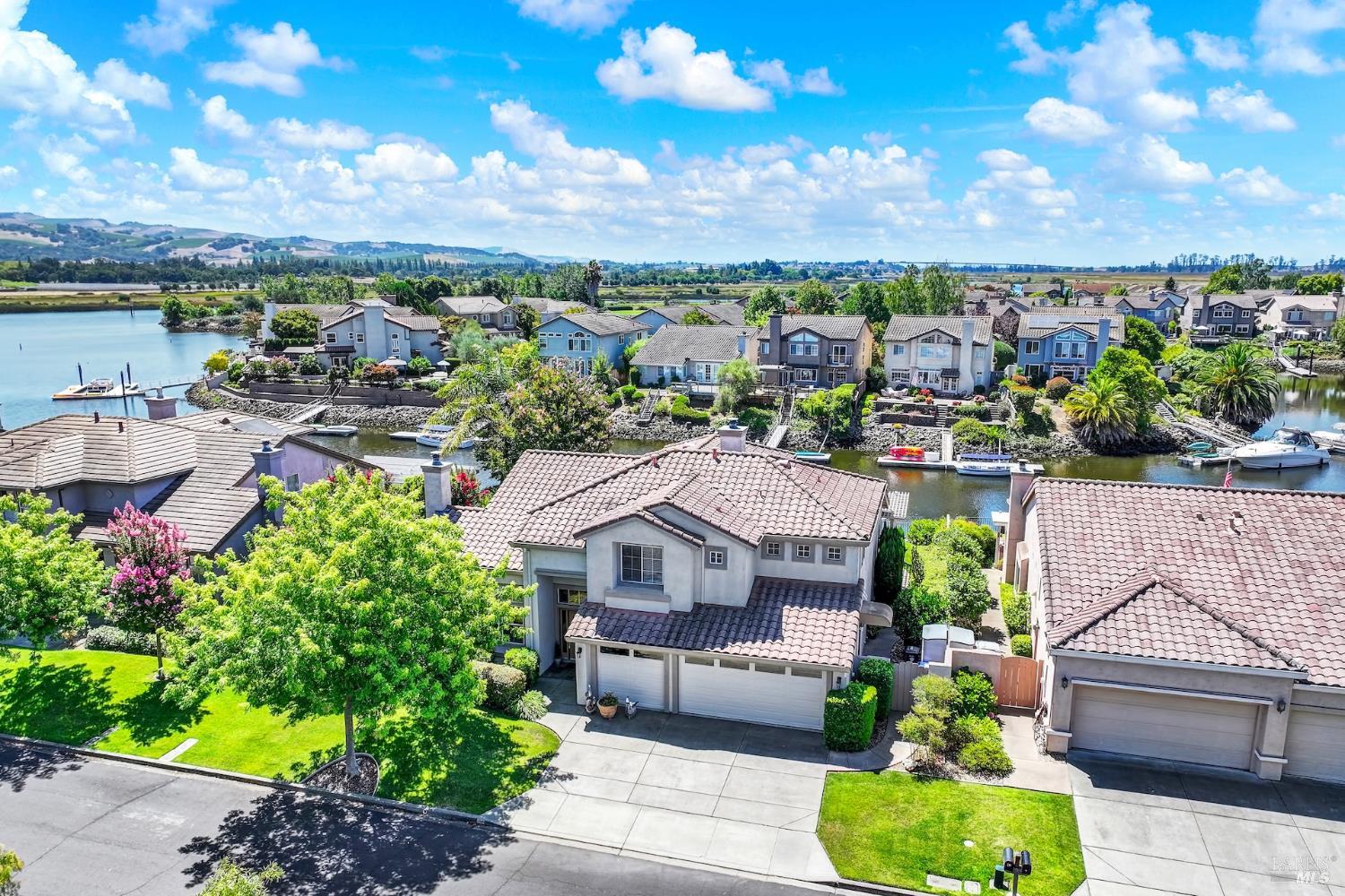 41 N Newport Drive