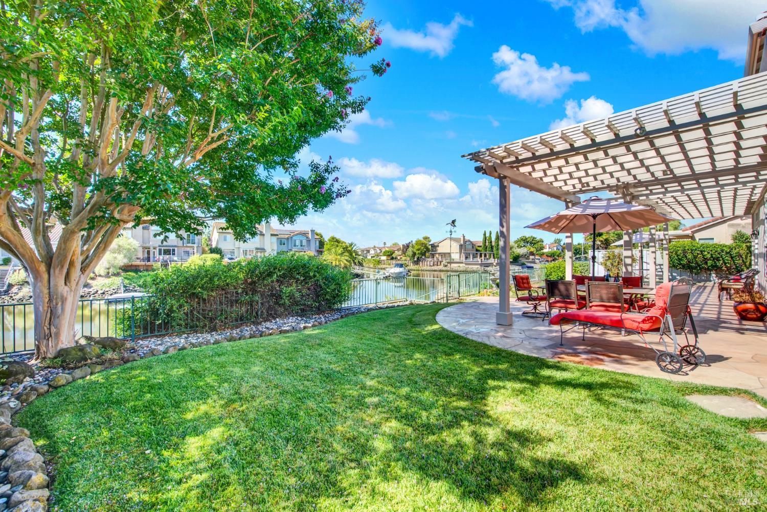 41 N Newport Drive