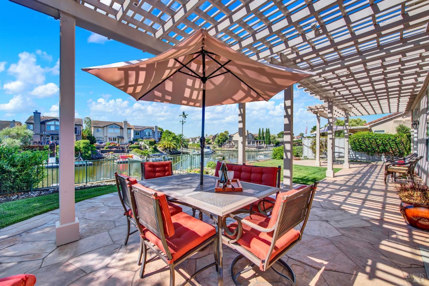41 N Newport Drive
