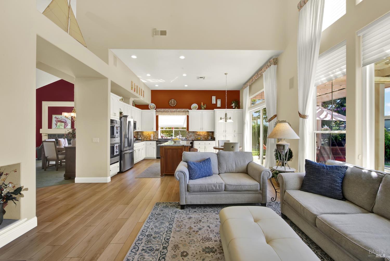 41 N Newport Drive