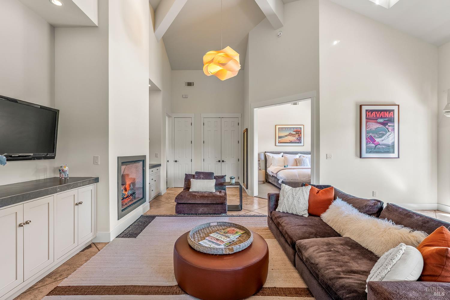 3196 Bennett Lane