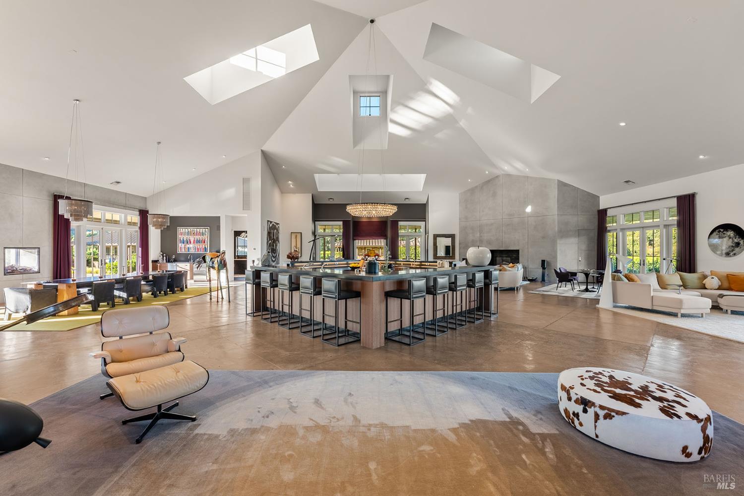 3196 Bennett Lane