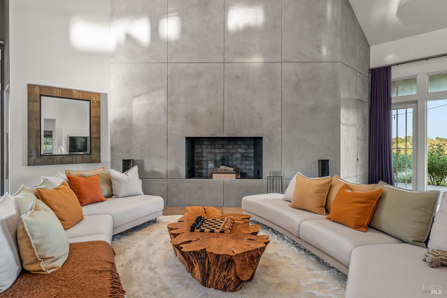 3196 Bennett Lane