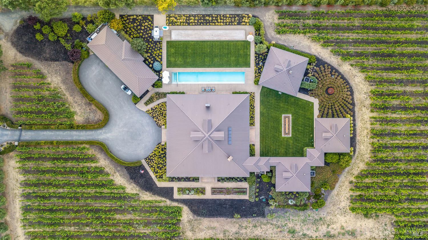 3196 Bennett Lane