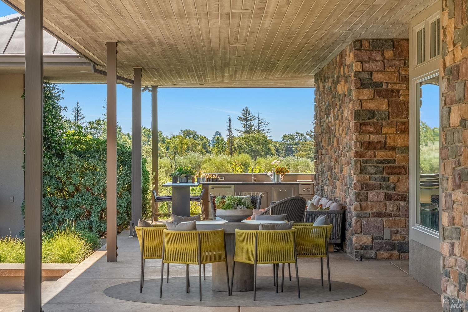 3196 Bennett Lane