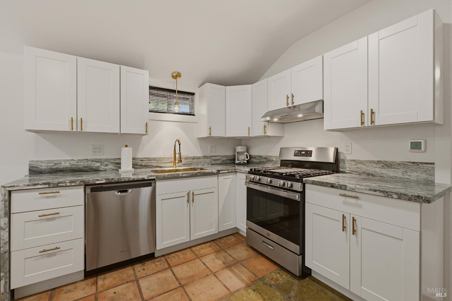 1435 2nd Street