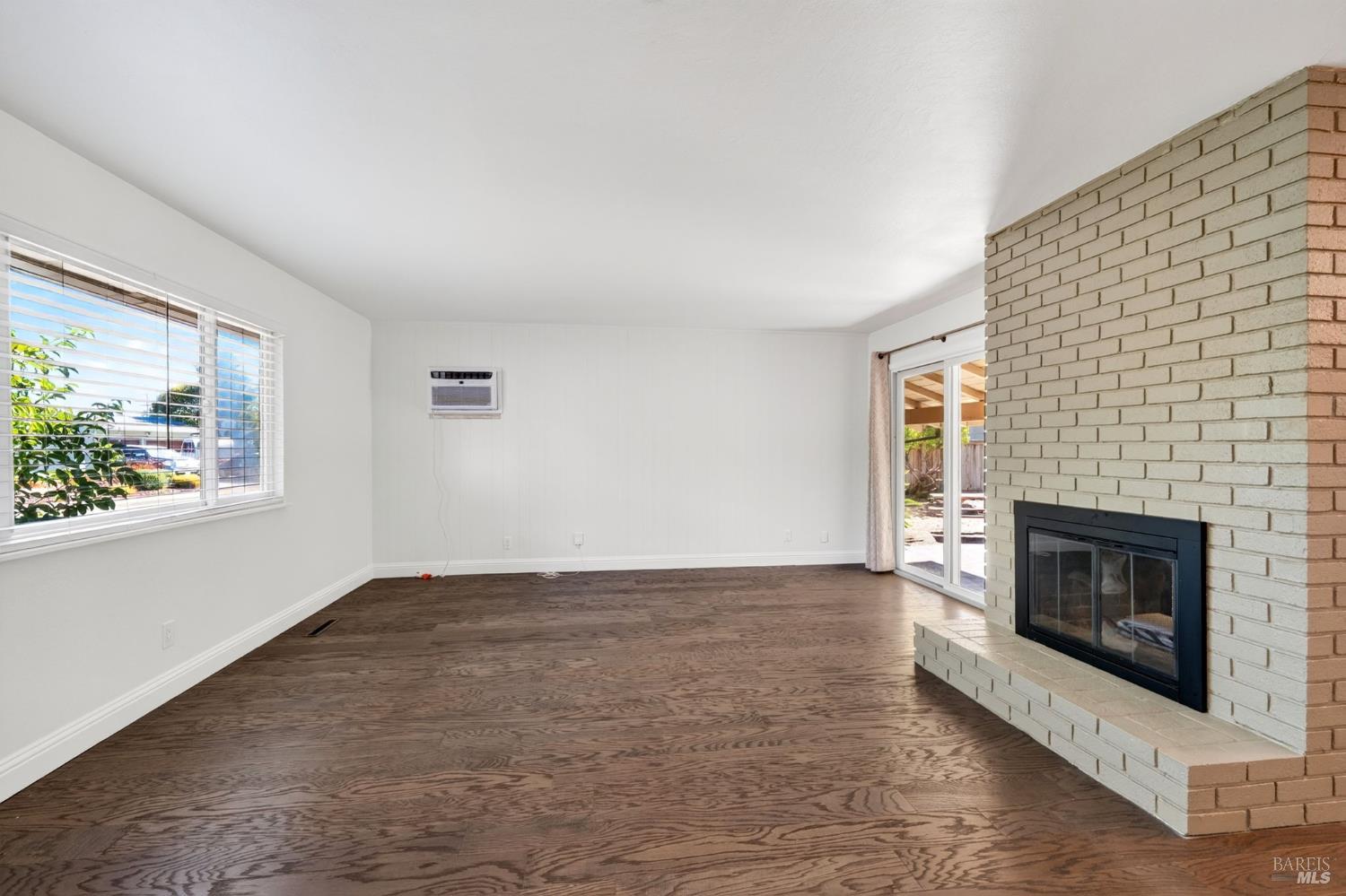 3450 Cypress Way