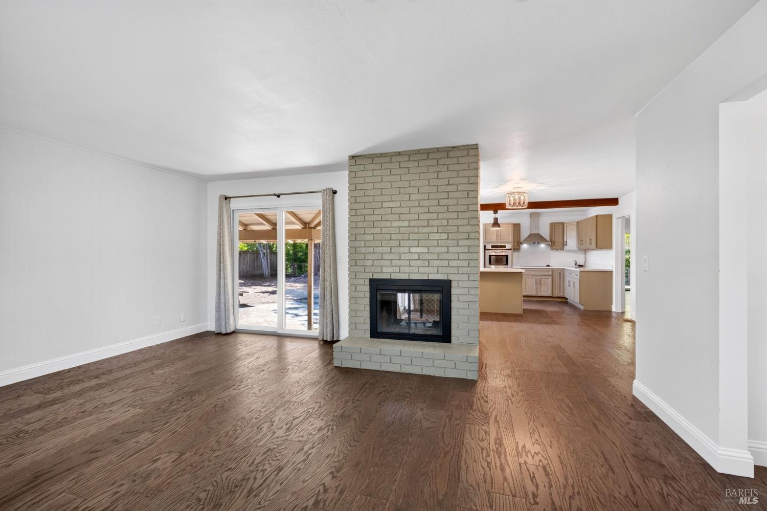 3450 Cypress Way