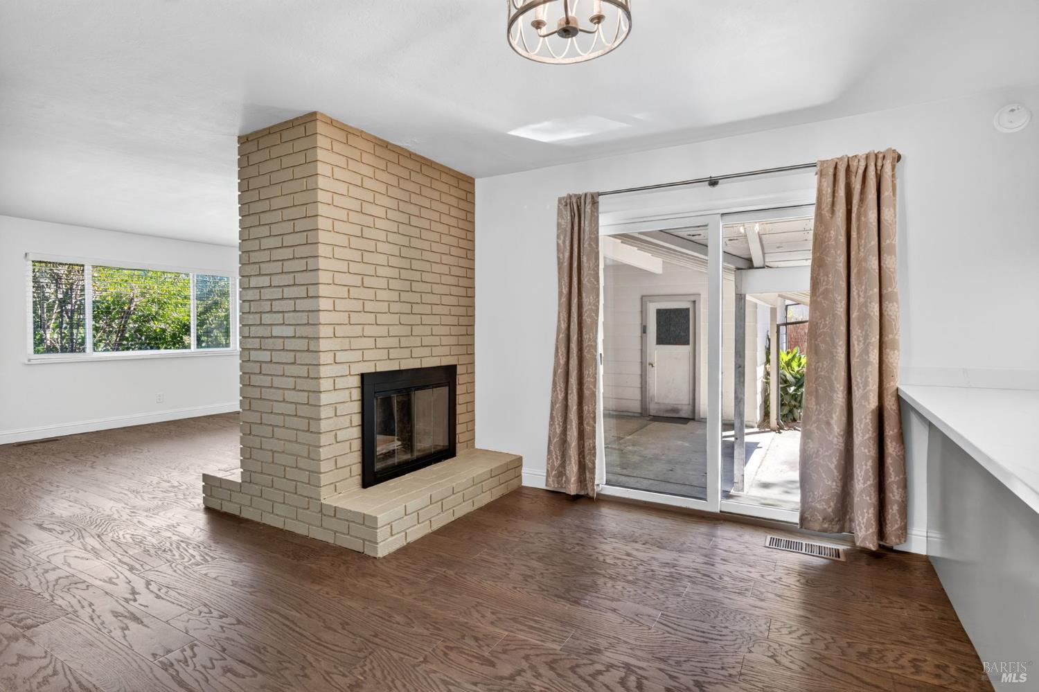 3450 Cypress Way