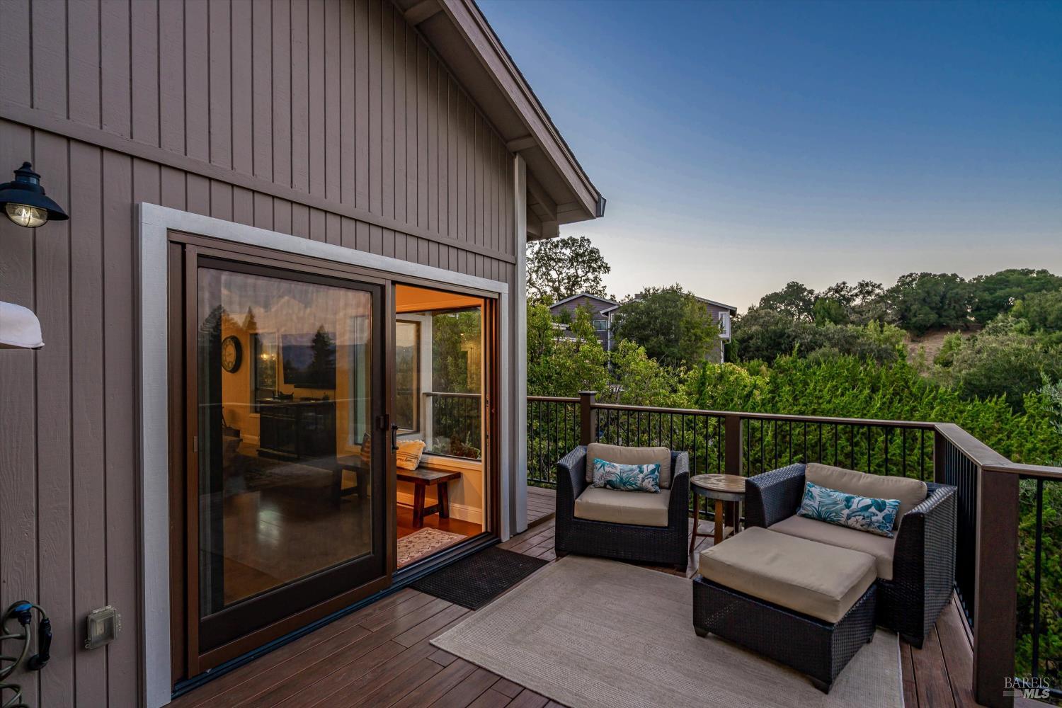 10 Skycrest Way