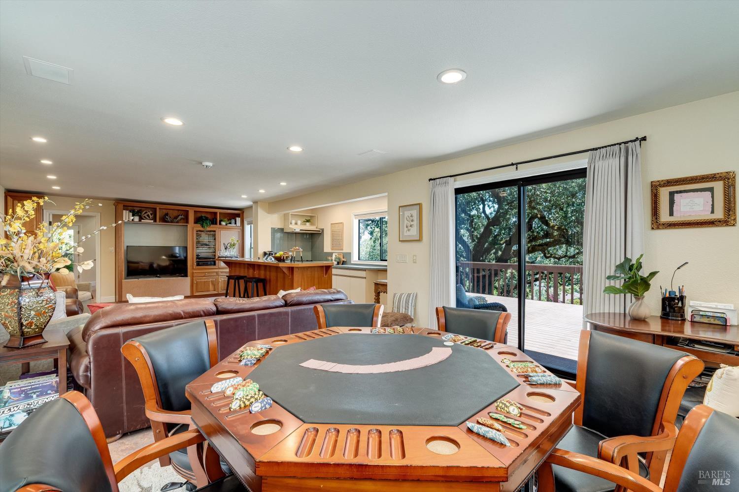 10 Skycrest Way