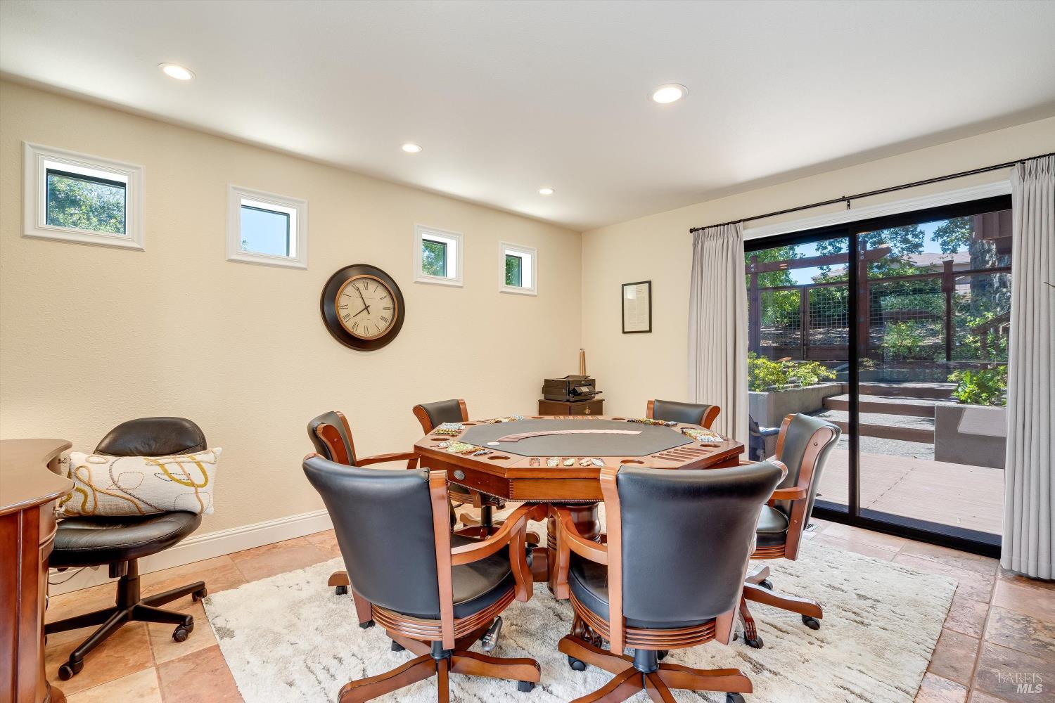 10 Skycrest Way