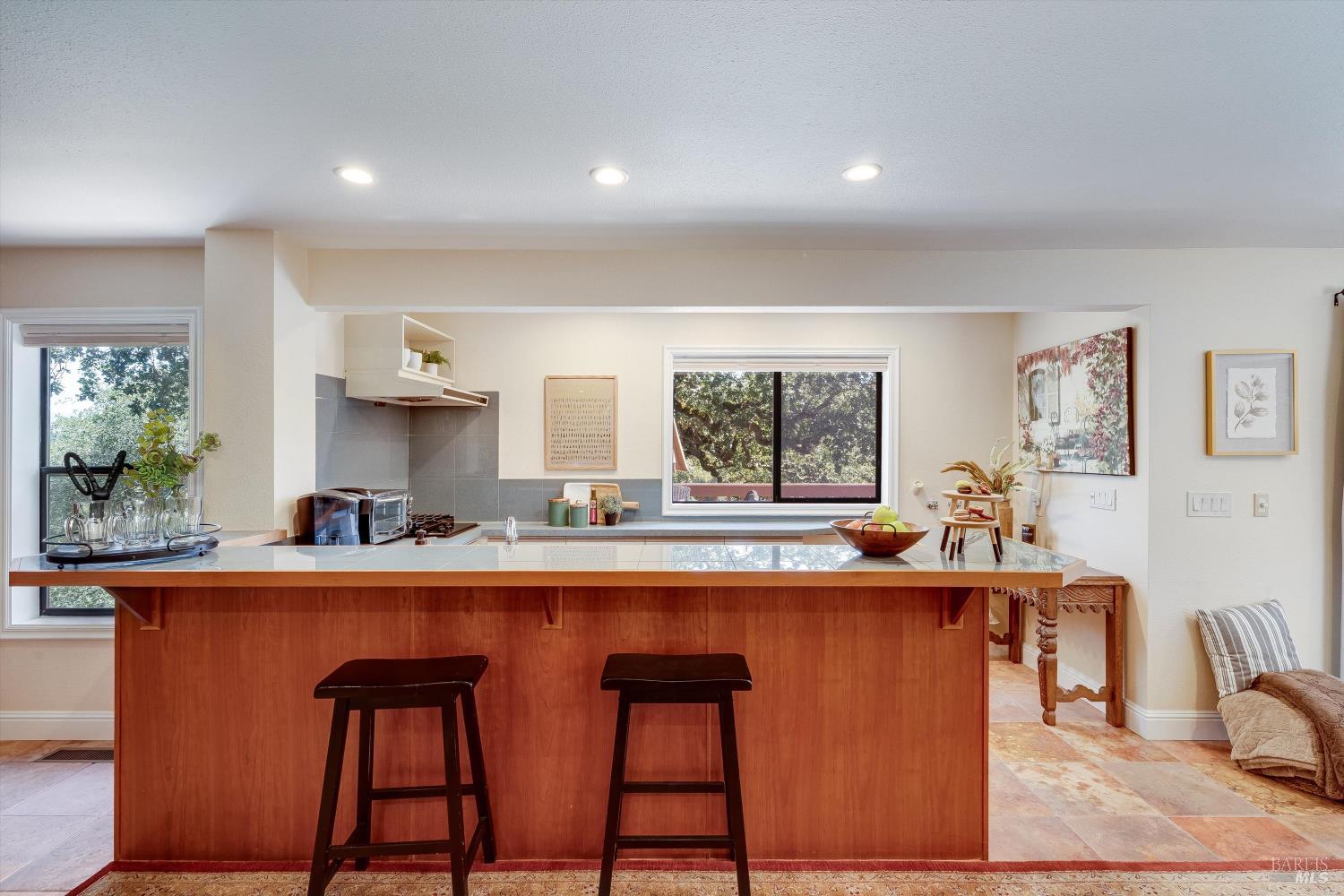 10 Skycrest Way