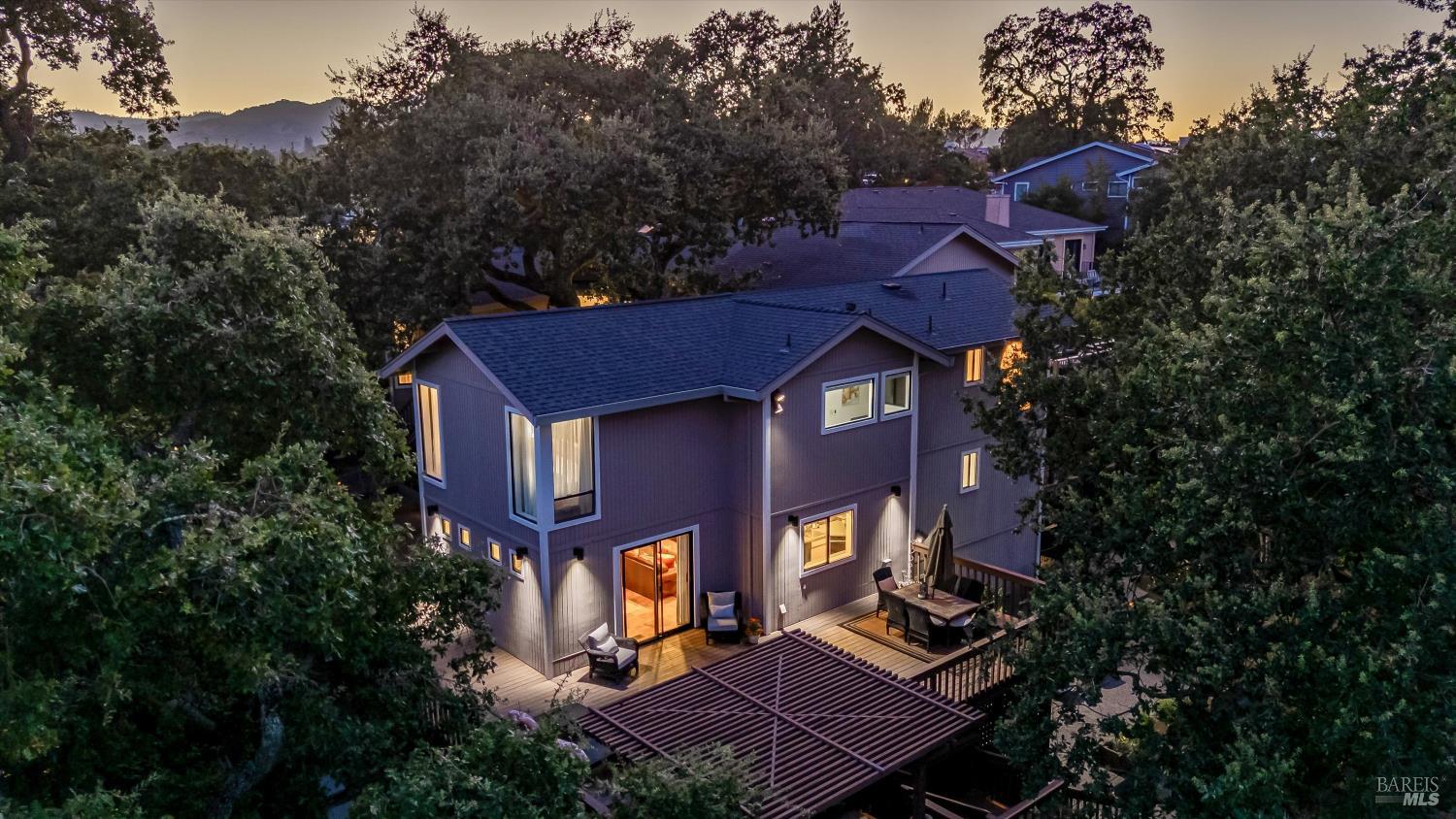 10 Skycrest Way