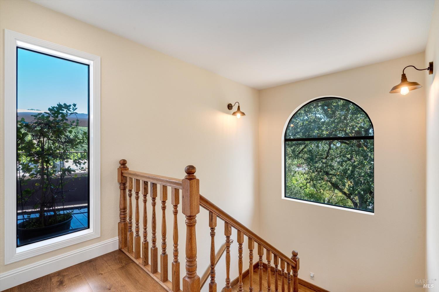 10 Skycrest Way