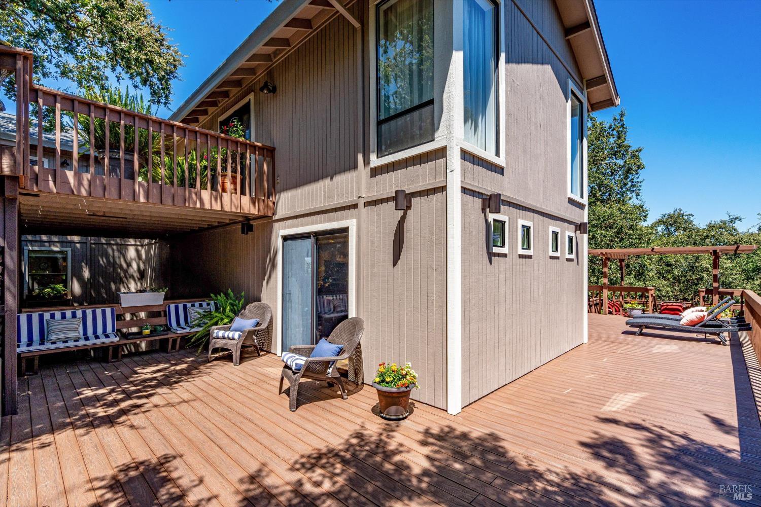10 Skycrest Way