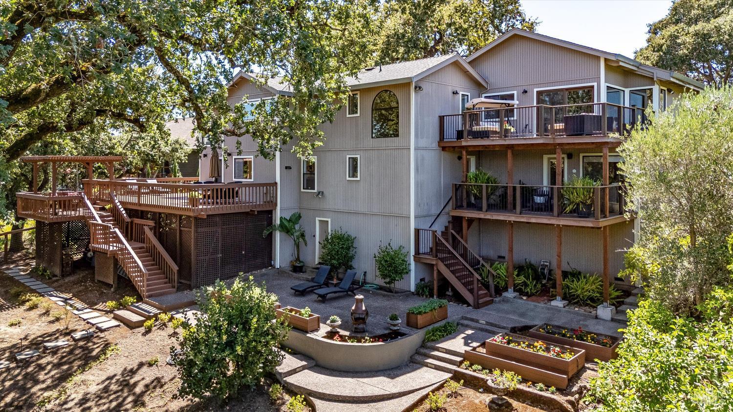 10 Skycrest Way