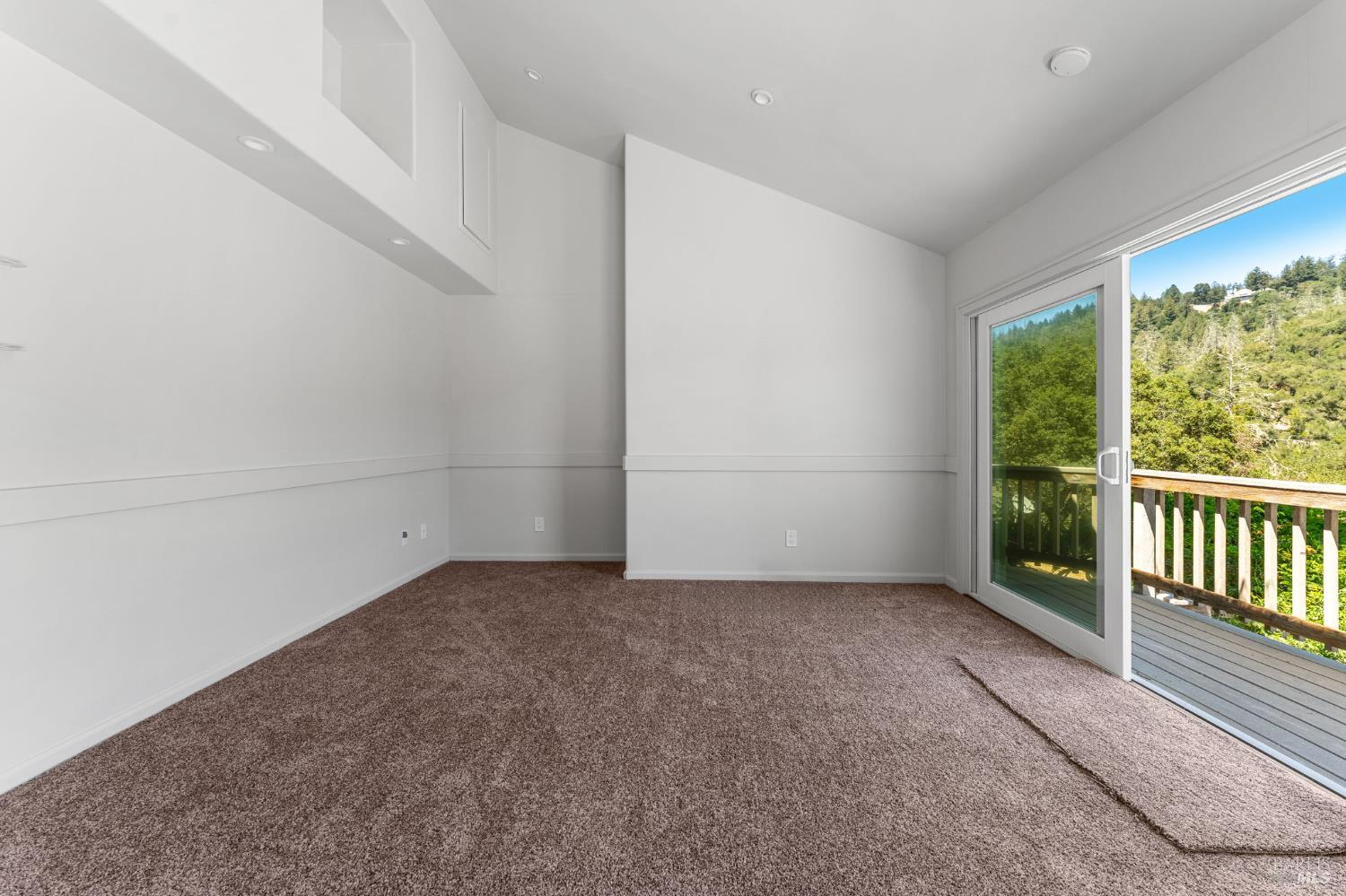 1075 Greenfield Road