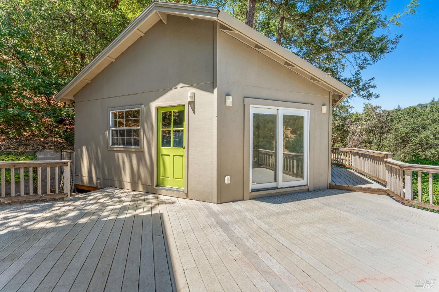 1075 Greenfield Road