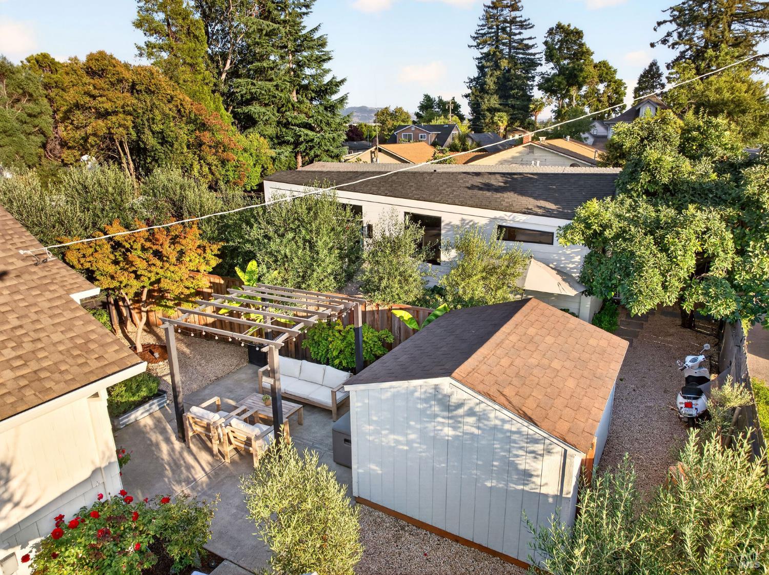 1571 Menlo Avenue