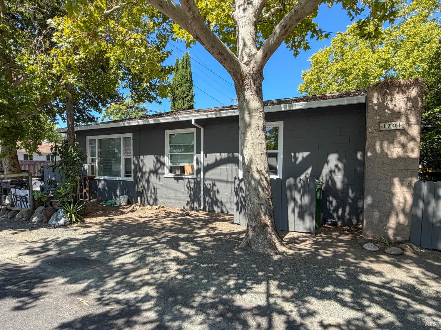 1701 Lake Street