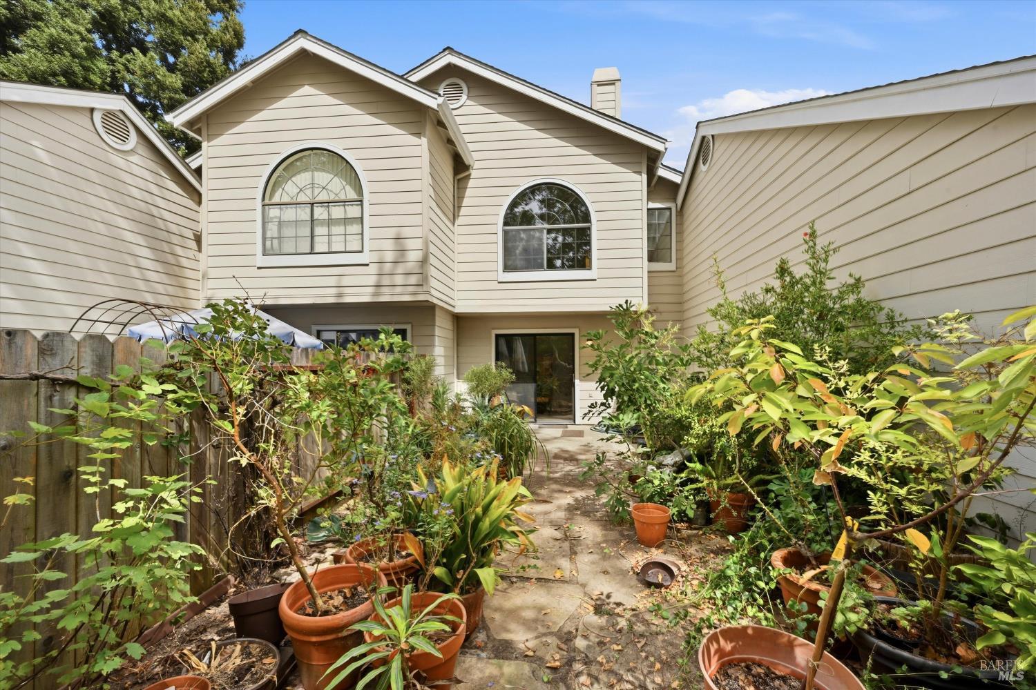 125 Golden Gate Circle