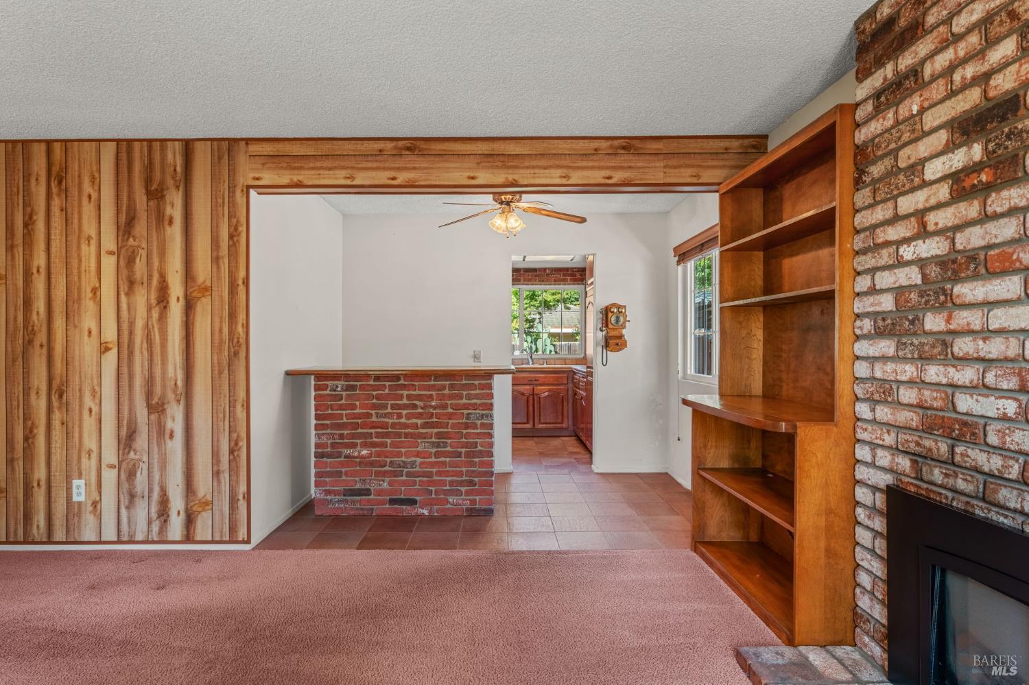 2424 Janis Way