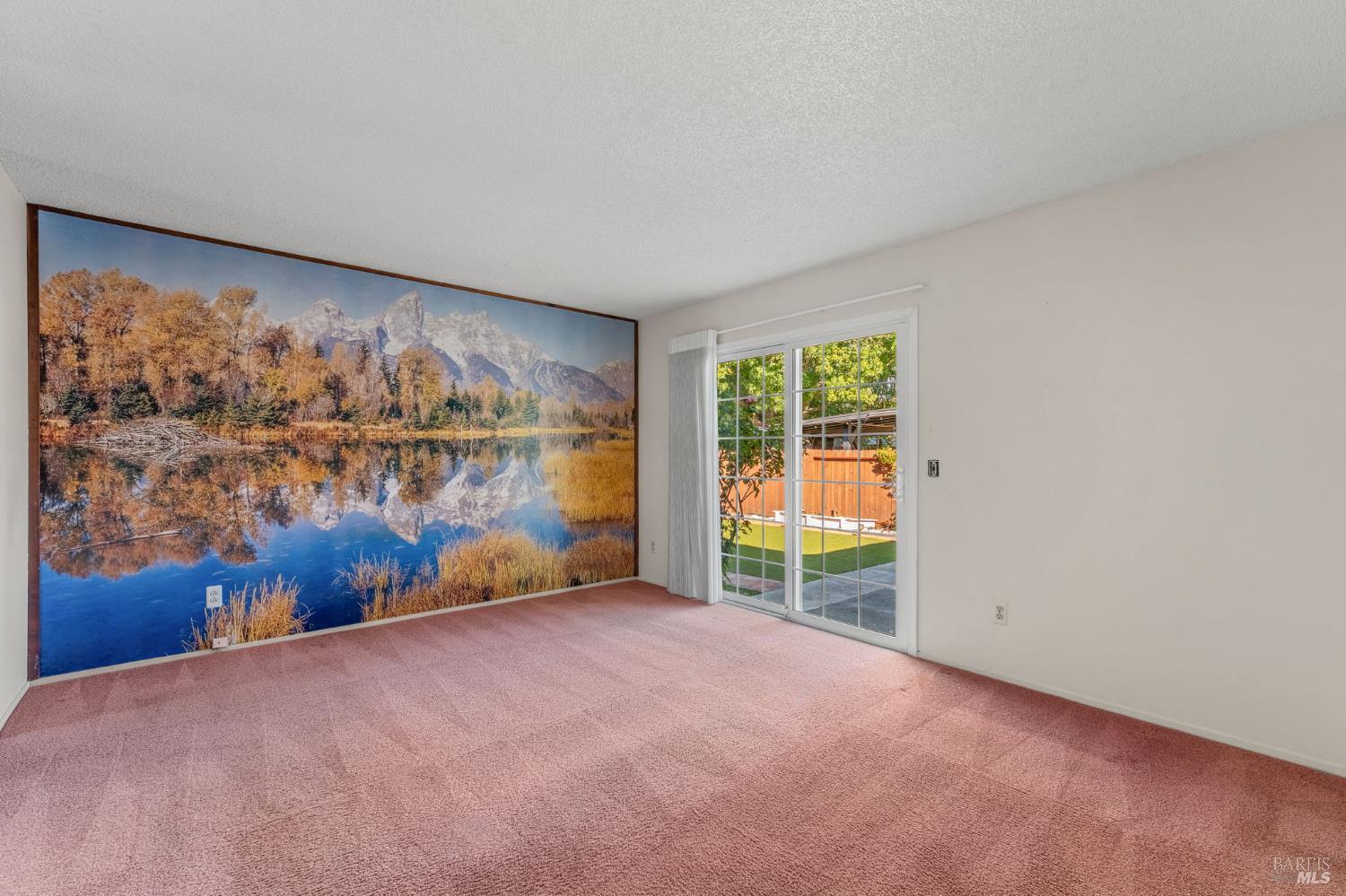 2424 Janis Way