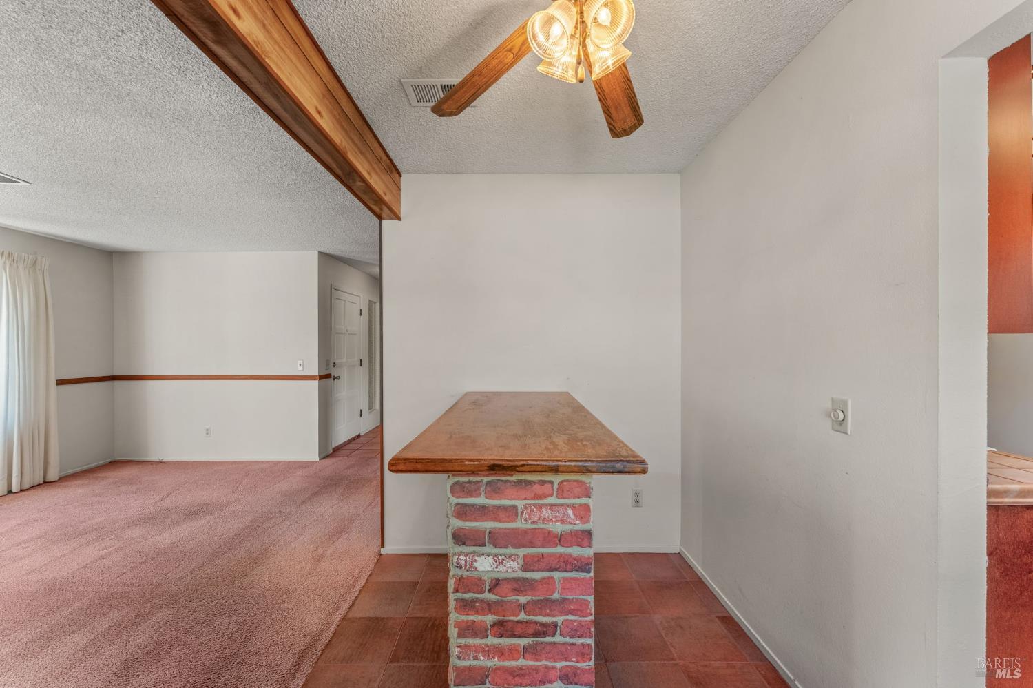 2424 Janis Way