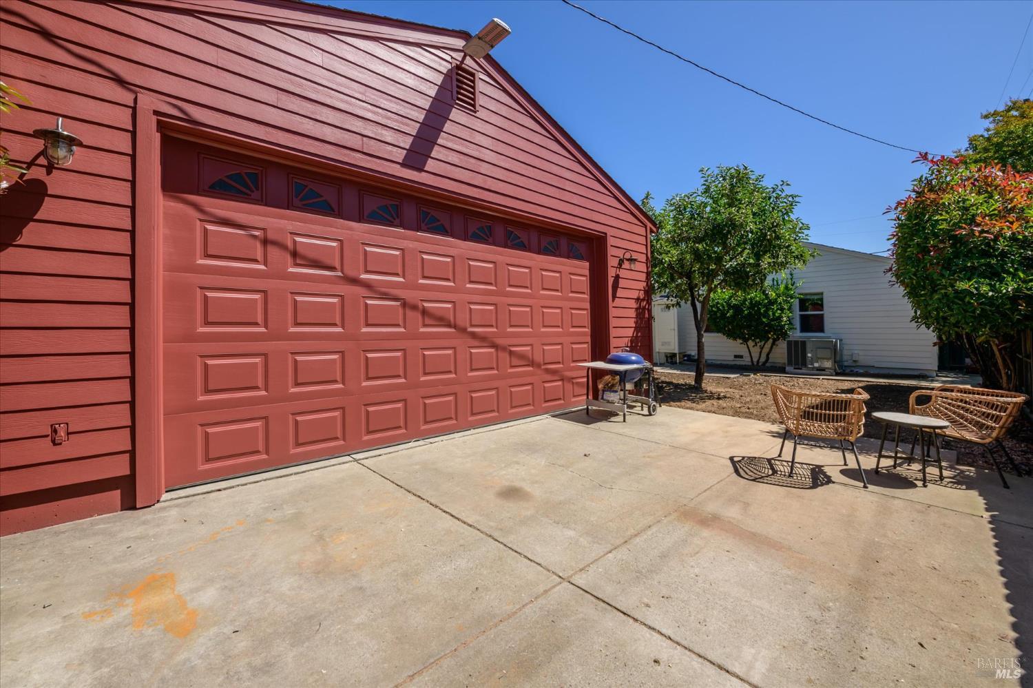2001 Marin Street