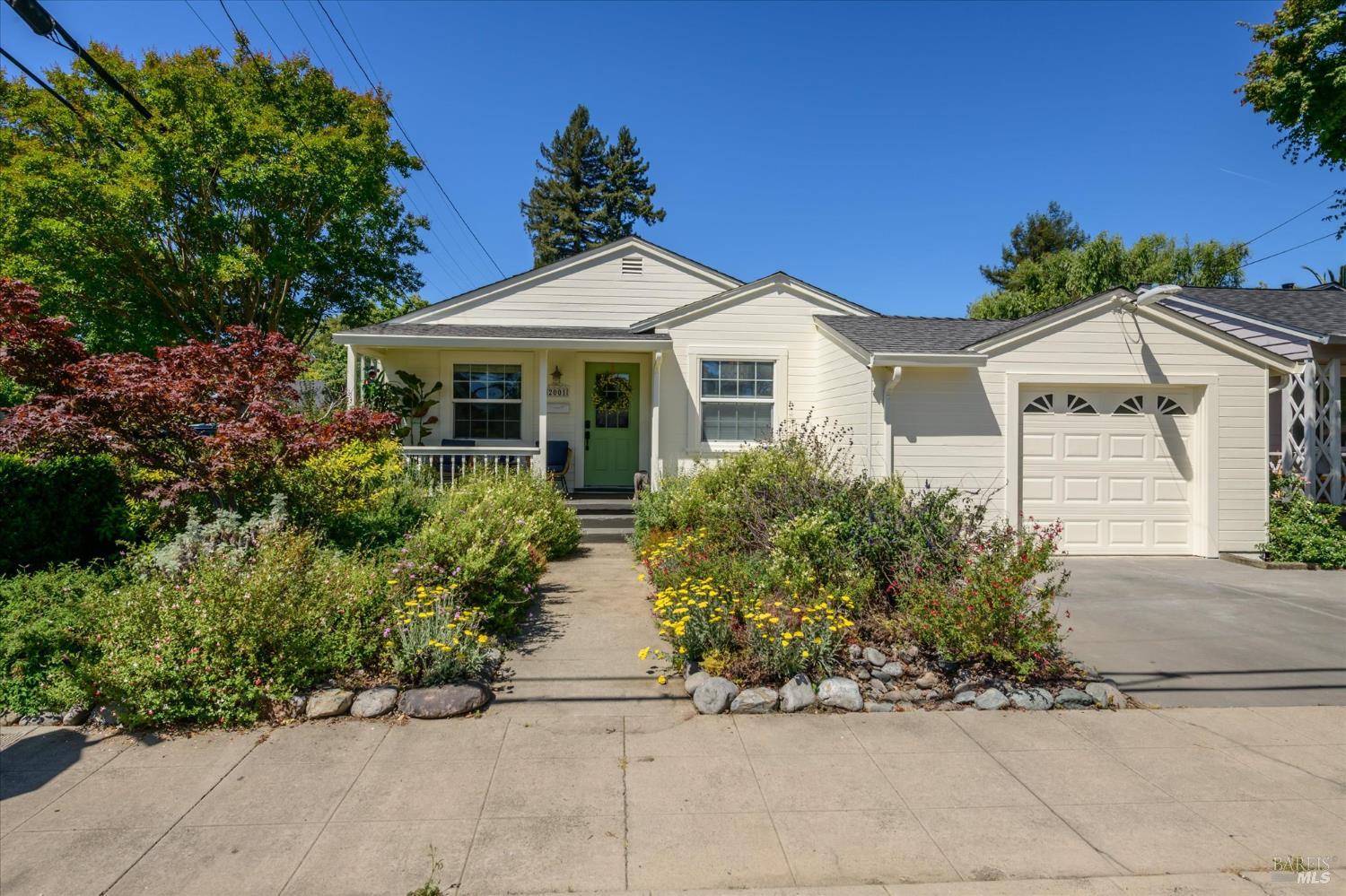 2001 Marin Street