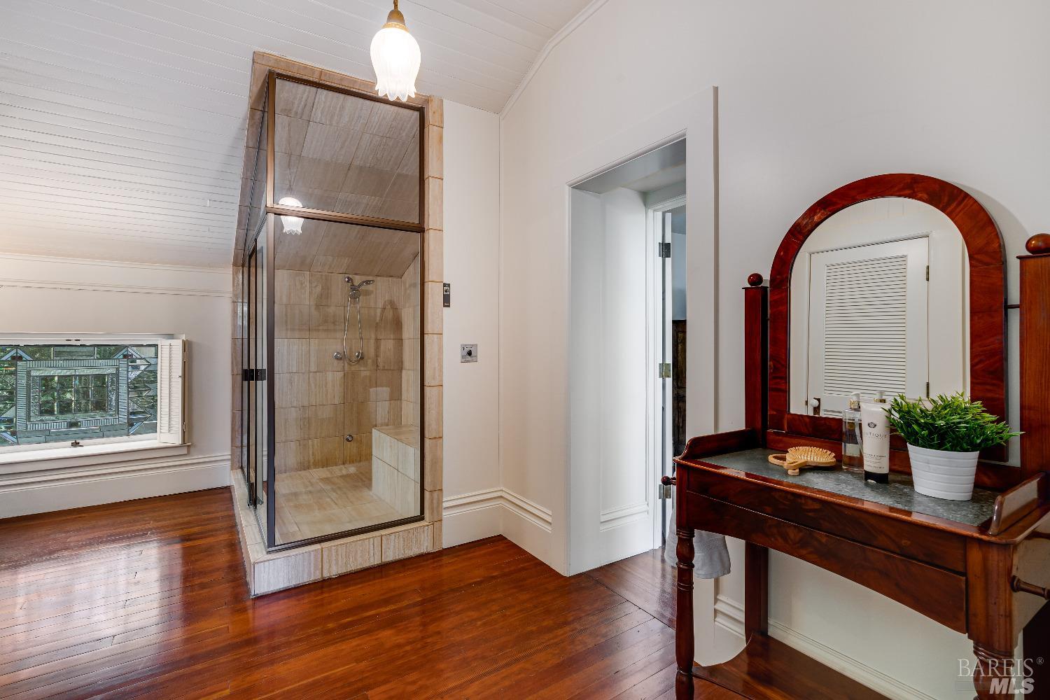 1105 Lodi Lane
