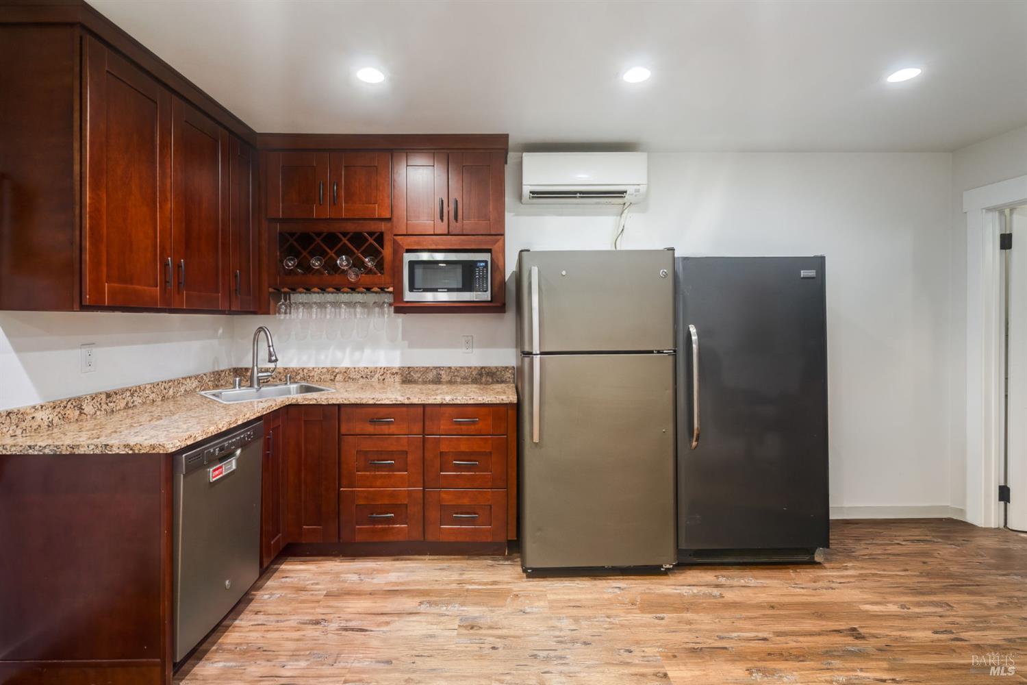899 Dowdell Lane